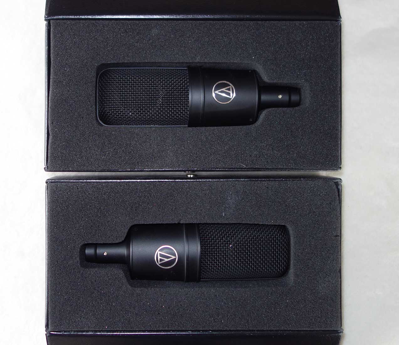 Vintage 1990s Audio Technica AT-4033A Cardioid Condenser Mic Pair w/Original Mounts, Cases